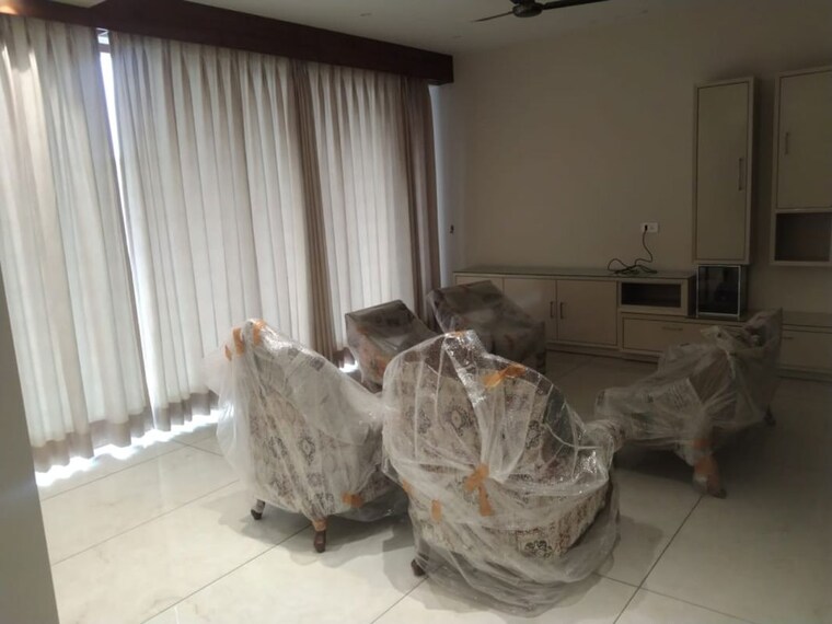 Living Room, sector 27 5 Bedroom 3200 Sq.Ft. Independent House In Sector 27 Panchkula 9907141