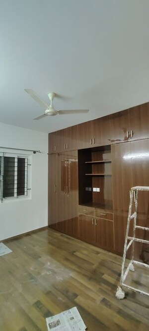 Room in 3 BHK Apartment at Century Breeze, Jakkuru – for Rent