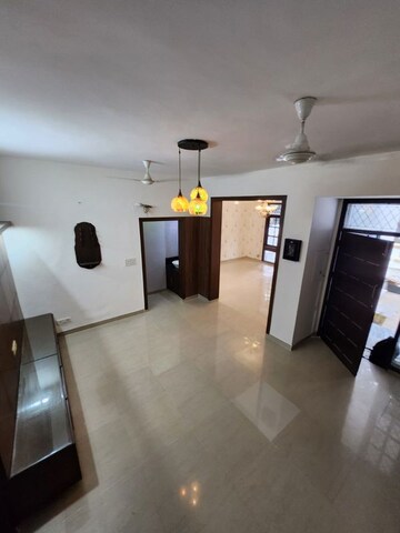 Room in 3.5 BHK Apartment at Gaur City 2 - 16th Avenue, Sector 16c Greater Noida – for Sale