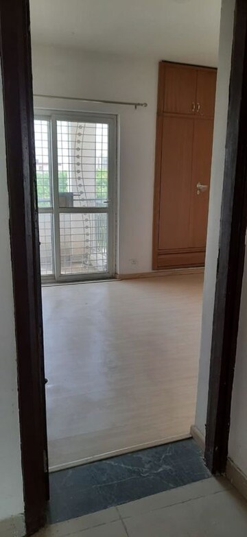 Room in 2 BHK Apartment at Puri Pratham, Sector 84 – for Sale