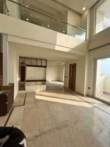 Kitchen in 4 BHK Builder Floor at BPTP Park 81, Sector 81 – for Sale