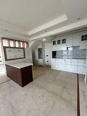 Kitchen in 4 BHK Builder Floor at BPTP Park 81, Sector 81 – for Sale