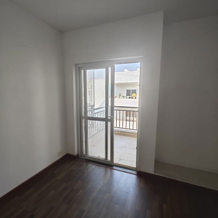 Room, bptp-park-elite-floors 3 Bedroom 1050 Sq.Ft. Builder Floor In Sector 75 Faridabad 9907376