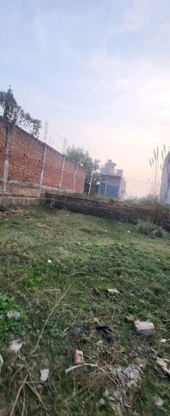 Plot For Sale in Dlf Ankur Vihar