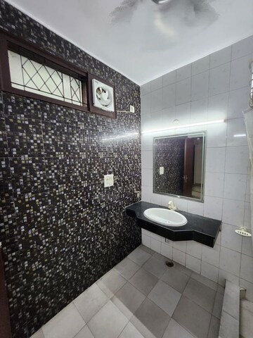 Bathroom in 3.5 BHK Apartment at Gaur City 2 - 16th Avenue, Sector 16c Greater Noida – for Sale