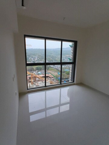 2 BHK Apartment For Rent in Lodha Woods, Kandivali East