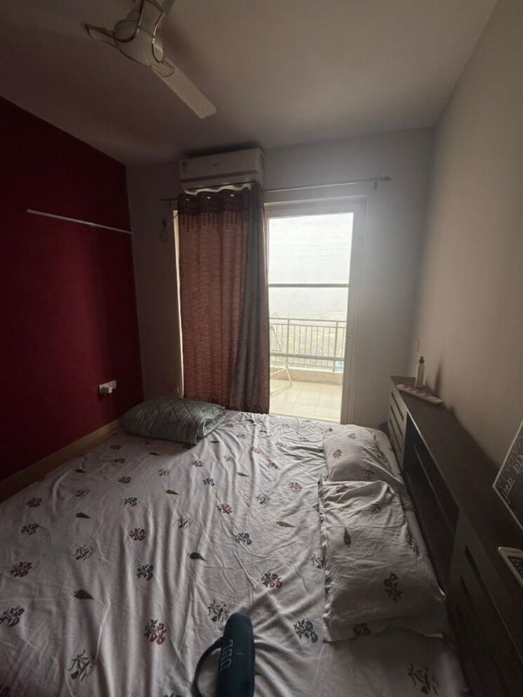 Bedroom, emaar-palm-gardens 3.5 Bedroom 1900 Sq.Ft. Apartment In Sector 83 Gurgaon 9907614