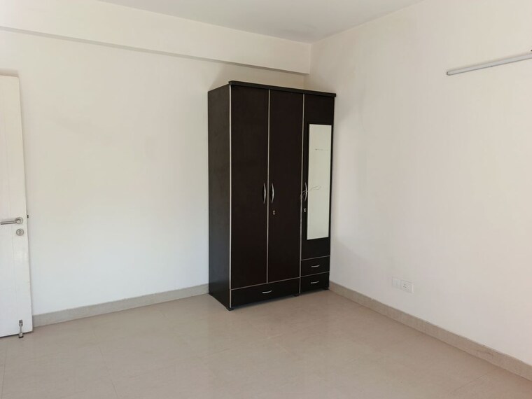 Room, smart-world-orchard 3 Bedroom 1630 Sq.Ft. Apartment In Sector 61 Gurgaon 9907658