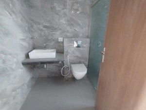 Bathroom in 3.5 BHK Apartment at Spaze Kalistaa, Sector 84 – for Rent