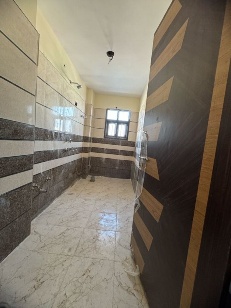 Balcony, chattarpur 1 Bedroom 550 Sq.Ft. Builder Floor In Chattarpur Delhi 9907695