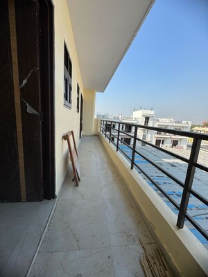 Balcony in 1 BHK Builder Floor at Chattarpur – for Rent