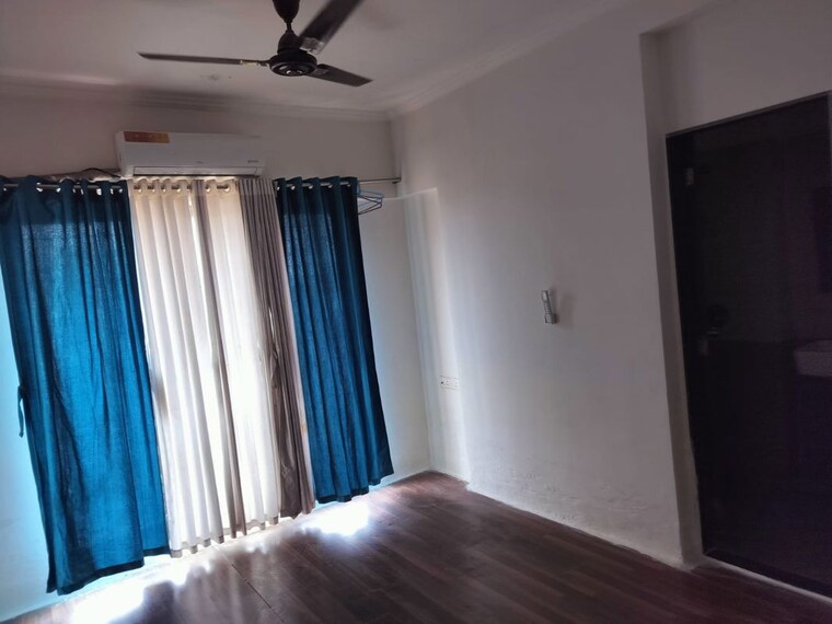 Bedroom, kandivali west 3 Bedroom 900 Sq.Ft. Apartment In Kandivali West Mumbai 9907659