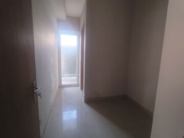 Building Lobby in 3.5 BHK Apartment at Spaze Kalistaa, Sector 84 – for Sale