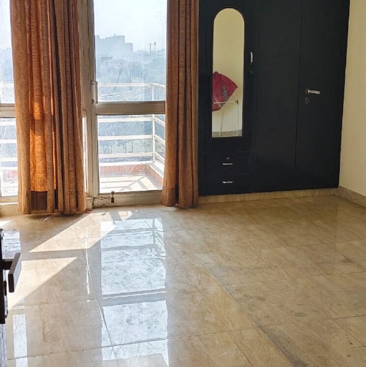 Room, terra-lavinium 3 Bedroom 740 Sq.Ft. Apartment In Sector 75 Faridabad 9907747