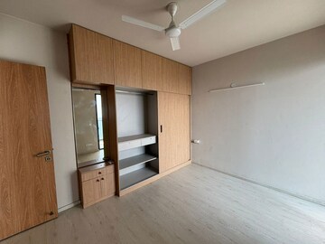 Room in 2 BHK Apartment at M3M Sky City, Sector 65 – for Rent