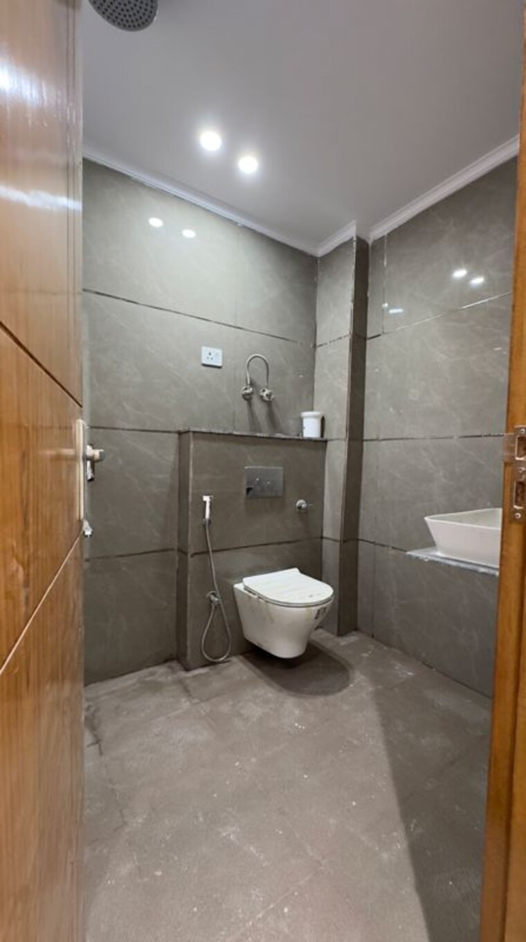 Bathroom, palm-residency-chhatarpur 2 Bedroom 1100 Sq.Ft. Apartment In Rajpur Khurd Extension Delhi 9907840