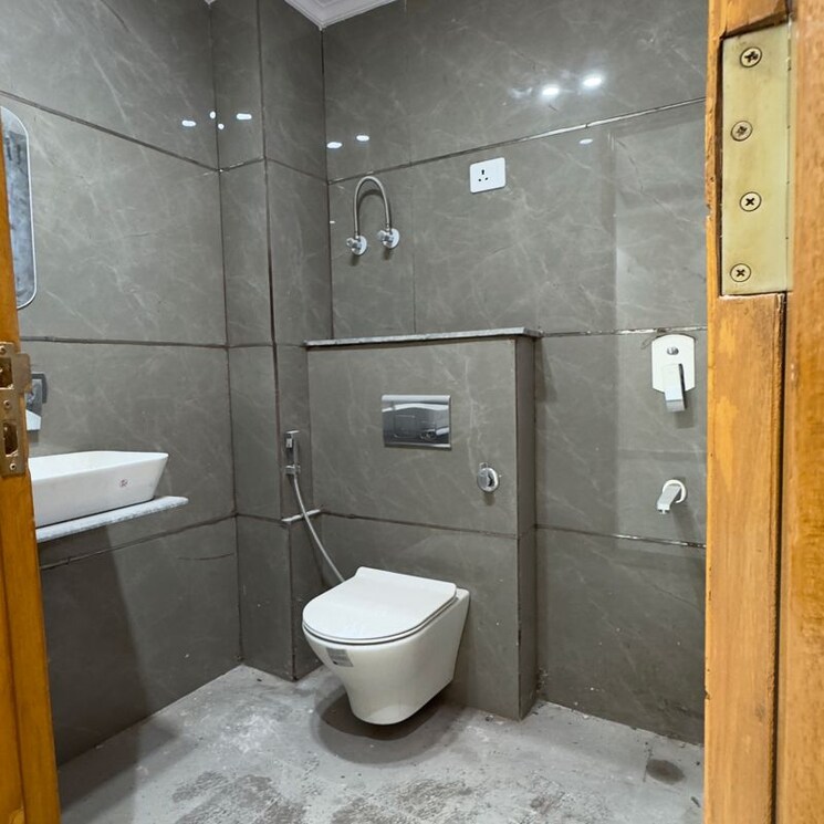 Bathroom, palm-residency-chhatarpur 2 Bedroom 1100 Sq.Ft. Apartment In Rajpur Khurd Extension Delhi 9907840