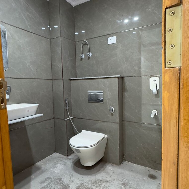 Bathroom, palm-residency-chhatarpur 2 Bedroom 1100 Sq.Ft. Apartment In Rajpur Khurd Extension Delhi 9907840