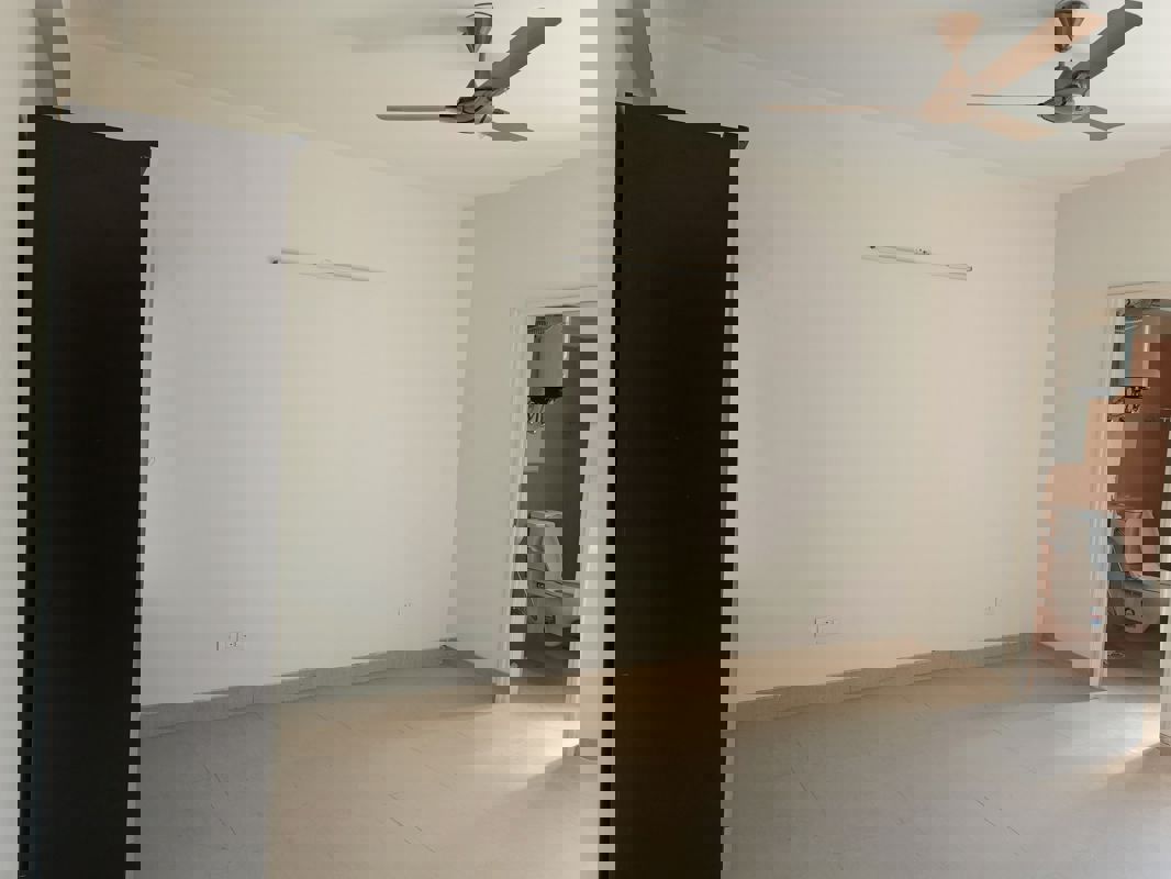 4 BHK + Servant Room Apartment For Sale in BPTP Park Prime