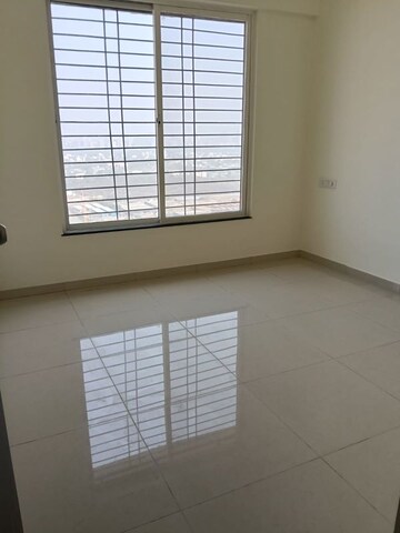 Room in 2 BHK Apartment at Kolte Patil Life Republic R 10, Hinjewadi – for Rent