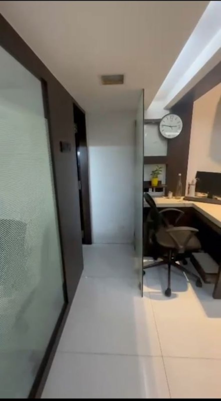 Team Area, oberoi-chambers Commercial Office Space 700 Sq.Ft. In Andheri West Mumbai 9905865