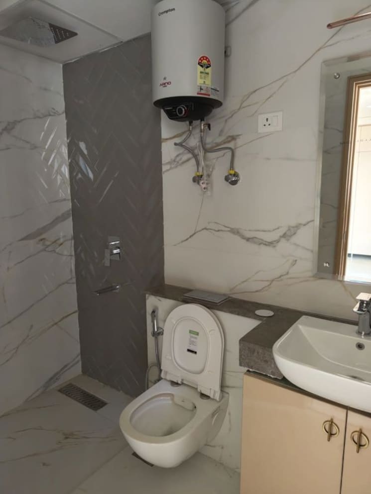 Bathroom, emaar-emerald-floors-premier 3 Bedroom 1700 Sq.Ft. Apartment In Sector 65 Gurgaon 9907973