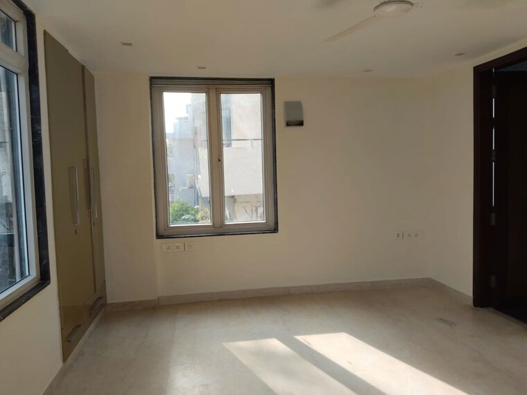 Room, hauz khas 4 Bedroom 2500 Sq.Ft. Builder Floor In Hauz Khas Delhi 9907976