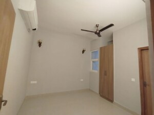 Room in 4 BHK Apartment at SS Linden, Sector 84 – for Sale