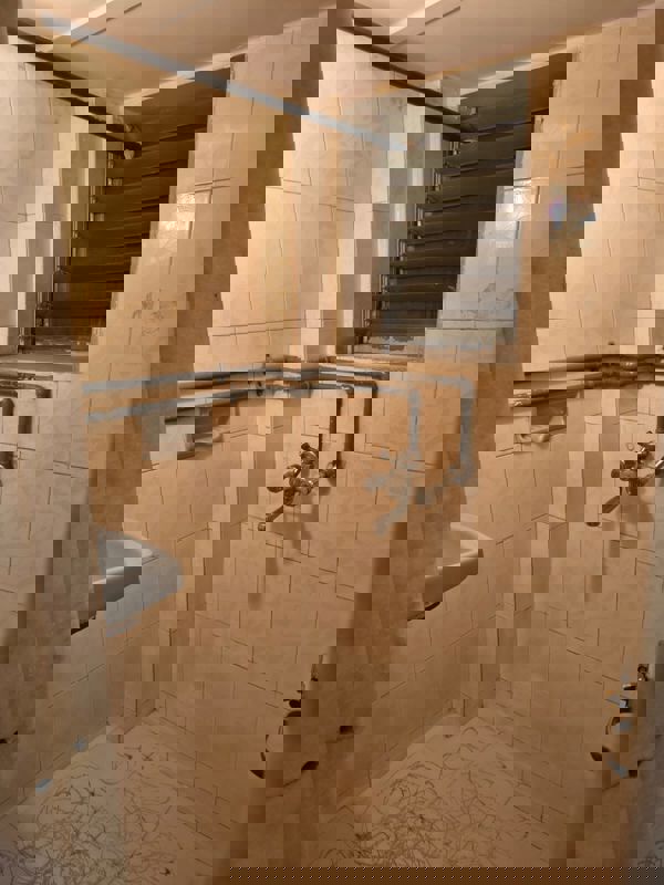 Bathroom, kurla east 1 Bedroom 300 Sq.Ft. Apartment In Kurla East Mumbai 9908004