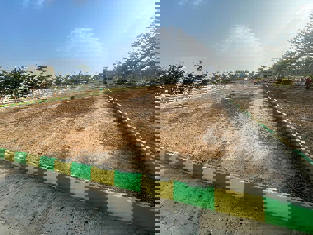 Plot For Sale in Vijay Nagar