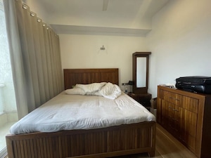 Bedroom in 2 BHK Apartment at Omkar Alta Monte, Malad East – for Rent