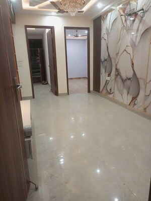 Room in 2 BHK Builder Floor at Sun Bright Apartment, Sector 73 – for Sale