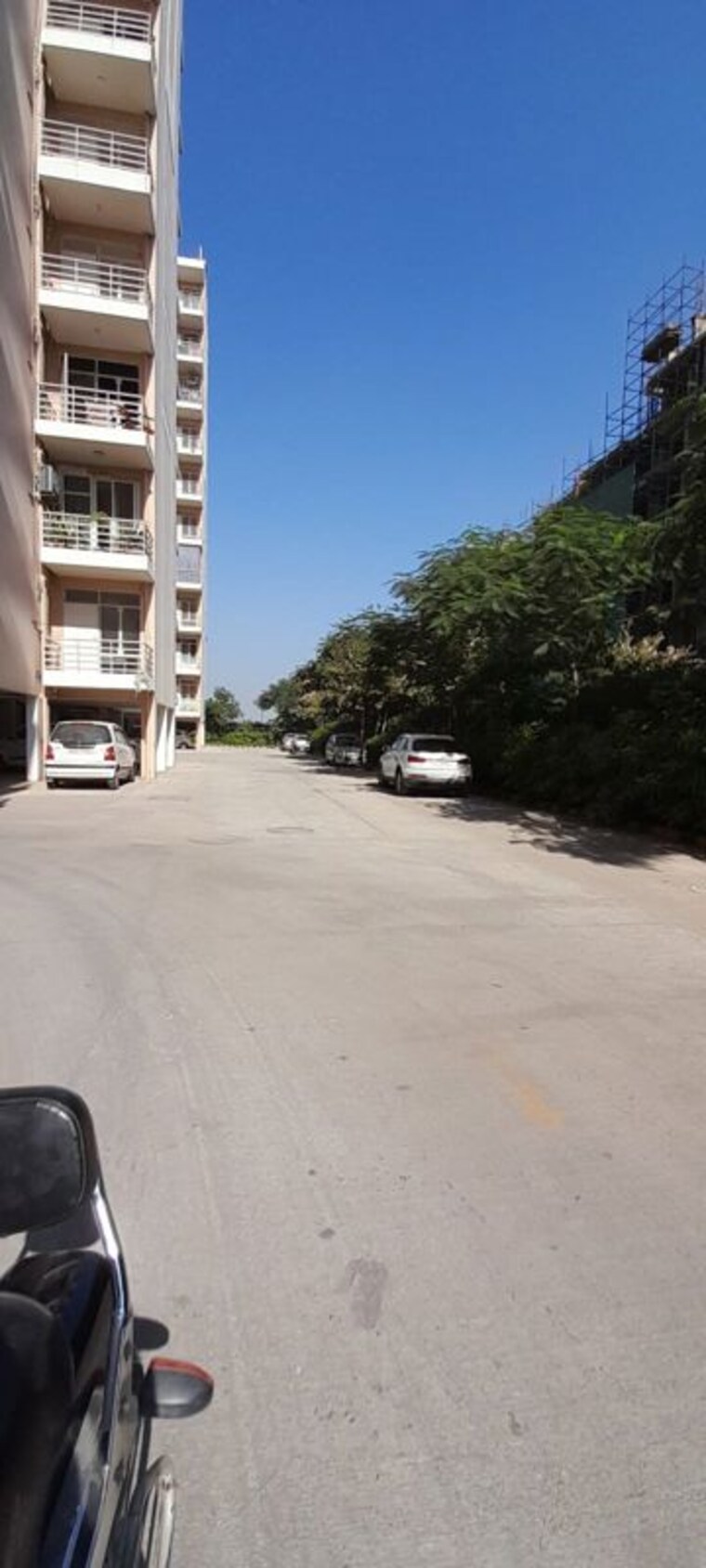  Parking, breez-global-heights 1 Bedroom 394 Sq.Ft. Apartment In Sohna Sector 33 Gurgaon 9908137