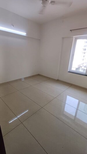 Room in 2 BHK Apartment at Anand Eastwoods, Viman Nagar – for Rent