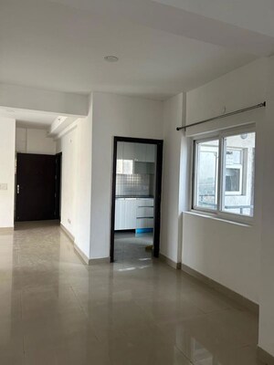Room in 3.5 BHK Apartment at Spaze Privy AT4, Sector 84 – for Rent