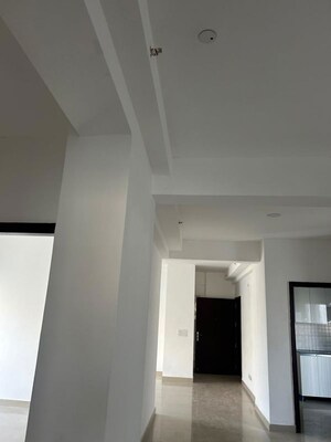 Building Lobby in 3.5 BHK Apartment at Spaze Privy AT4, Sector 84 – for Rent