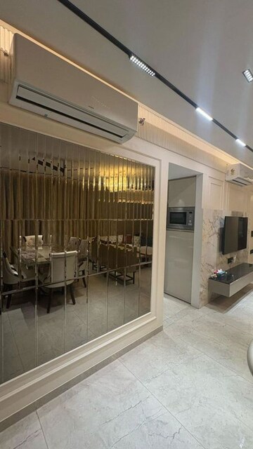 Living Room in 4 BHK Apartment at Experion Capital, Gomti Nagar – for Rent