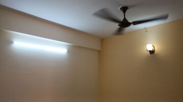 Room in 2.5 BHK Apartment at Migsun Twiinz, Eta Ii Greater Noida – for Sale