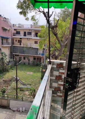 3 BHK Builder Floor For Rent in Rohini Sector 8
