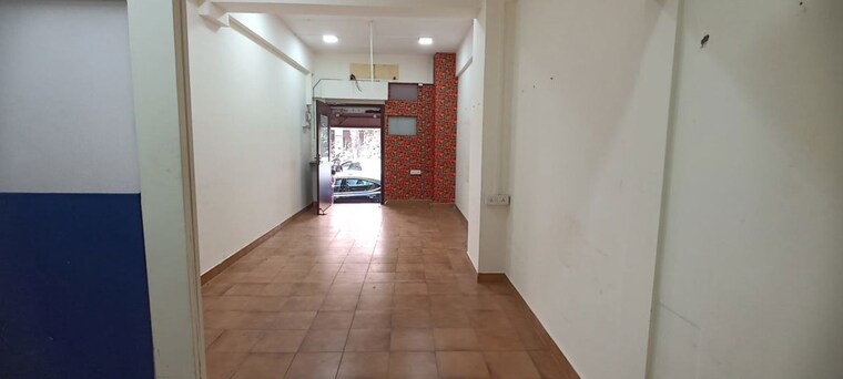 Room, tardeo Commercial Shop 270 Sq.Ft. In Tardeo Mumbai 9908253