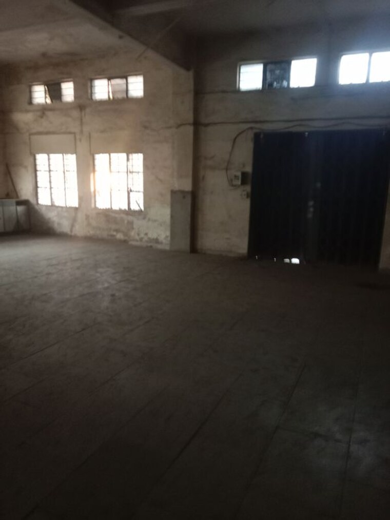 Room, ttc-midc-industrial-area Commercial Warehouse 10000 Sq.Yd. In Rabale Navi Mumbai 9908257