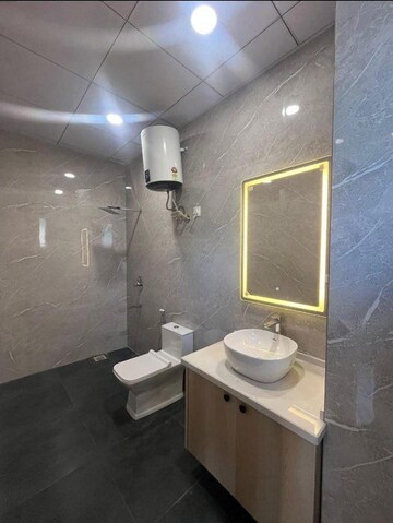 Bathroom in 2 BHK Apartment at DLF Ridgewood Estate, Dlf Phase iv – for Rent