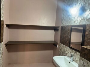 Furnished Amenities in 3 BHK Builder Floor at Sushant Lok ii – for Rent