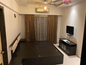 Room in 3 BHK Builder Floor at Argora – for Sale