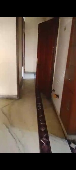 Building Lobby in 3 BHK Apartment at Gardenia Glory, Sector 46 – for Rent