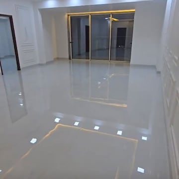 Room in 4 BHK Apartment at Nathani Heights, Marzban Parsi Colony – for Sale