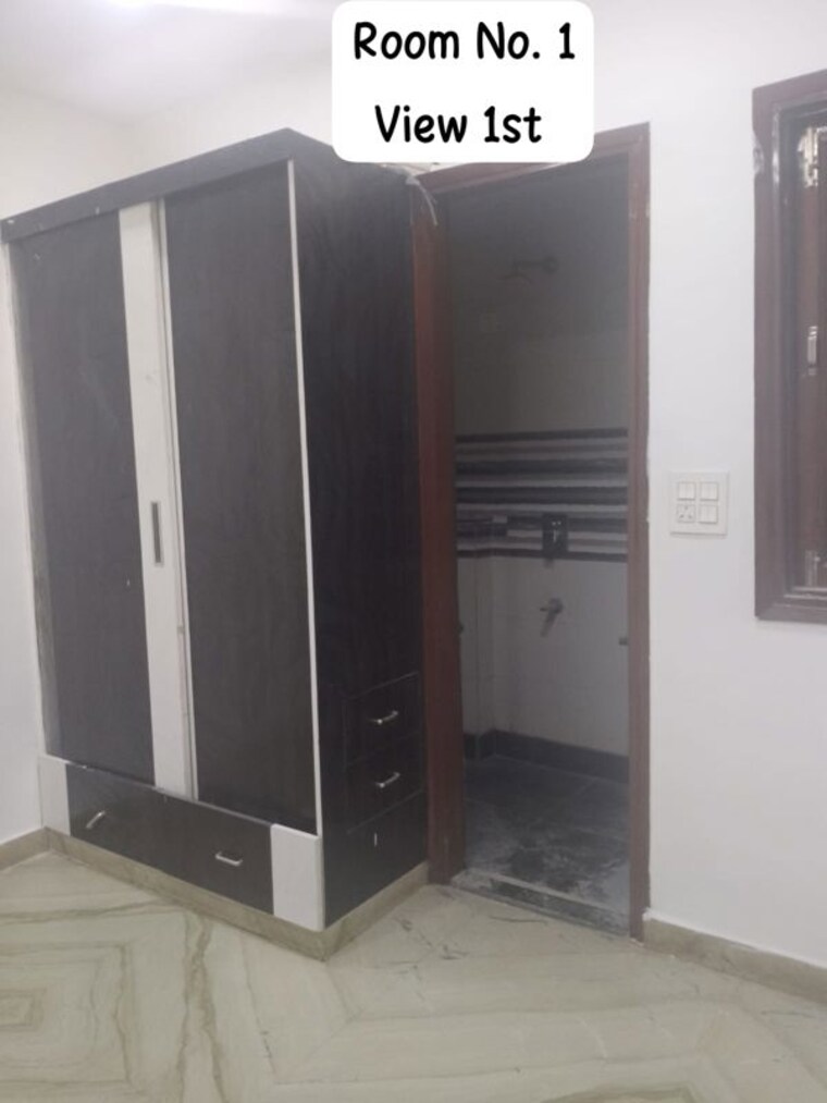 Bathroom, rohini sector 8 2 Bedroom 52 Sq.Mt. Builder Floor In Rohini Sector 8 Delhi 9908380