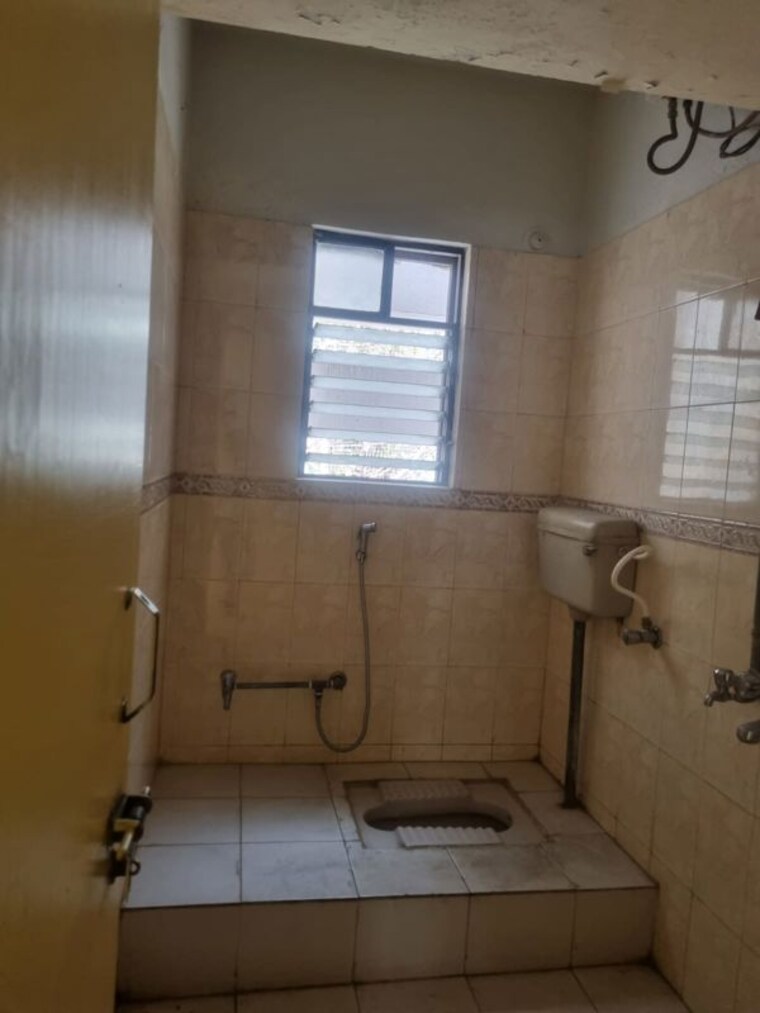Bathroom, aundh 2 Bedroom 950 Sq.Ft. Apartment In Aundh Pune 9905708