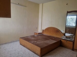 Bedroom in 2 BHK Apartment at Aundh – for Rent