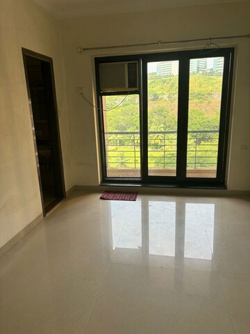 Room in 2 BHK Apartment at K Raheja Raheja Residency, Malad East – for Rent